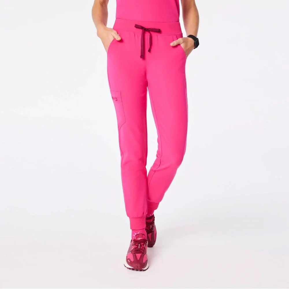 NWT Figs Women's Shocking Pink Scrub Set in Size XS - Picture 5 of 16